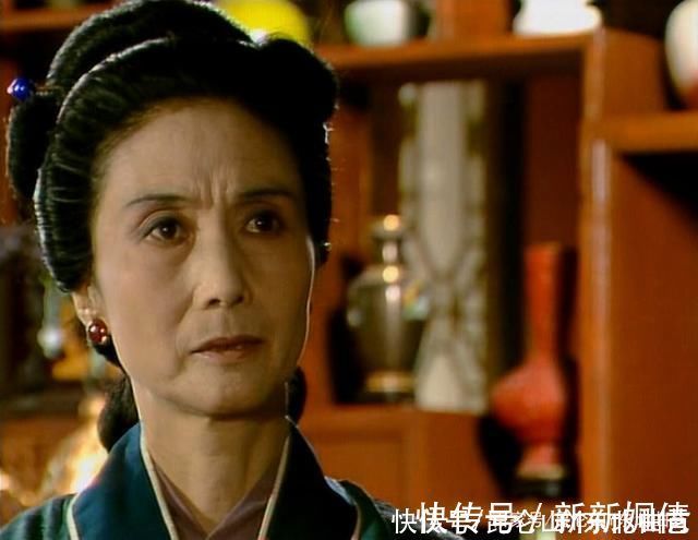 王熙凤$丫环与主子地位悬殊，《红楼梦》中鸳鸯却能和主子同桌吃饭