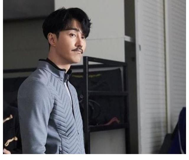 渔村篇|男人味爆棚，却人称煮饭大婶，22岁开始做后爹的车胜元不简单