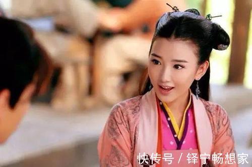 真传&神雕中,她与郭芙同父异母,曾得周伯通真传,她母亲曾爱上欧阳锋