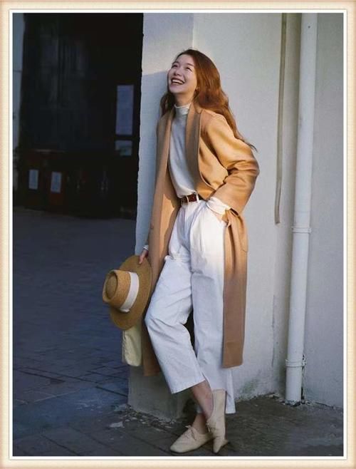 永不过时的“驼色系”,讲究女人必学的穿搭,无论年龄多大都适用