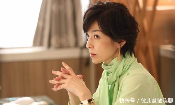 老年人|谁说老年人只能烫小卷?这几种大卷发型时髦减龄,也非常适合老人