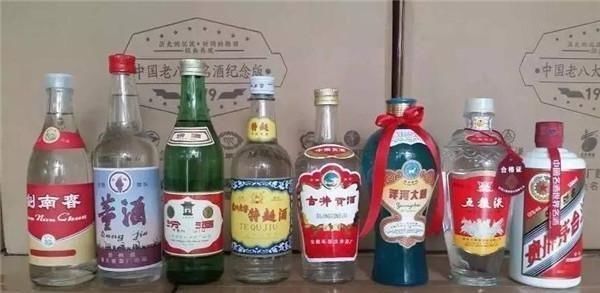 扔掉|白酒颜色变黄是怎么回事别傻傻把酒扔掉,你扔掉的是宝贝