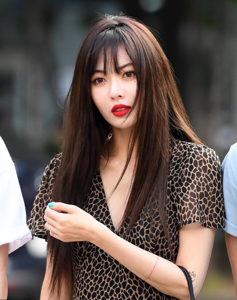 发量|女明星为了美也太拼了,假头发假指甲不算什么,“假皮肤”才真狠