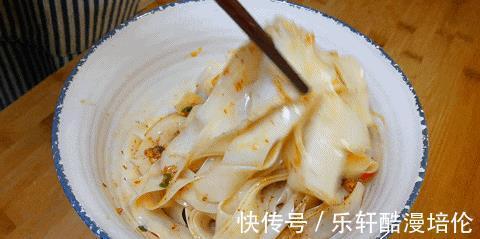 小葱|想吃凉面不用上外面买，这样做简单更好吃，比叫外卖还要快