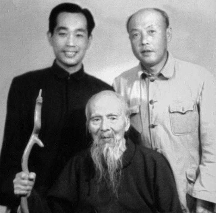 山水十二条屏#40年前,5元一张无人要的画,他豪气买了9000张,今值多少钱?