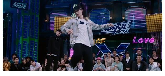 王一博|街舞隊長battle太燃了，王一博被贊巔峰，張藝興高難度跪膝