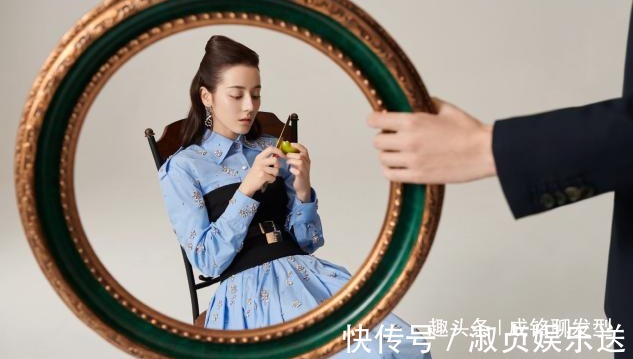 明星|女明星做示范,头发扎一半留一半,这些发型好打理还时髦!