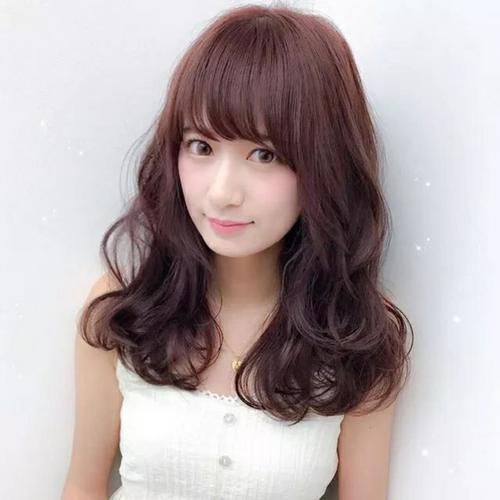 三四十岁女人发量非常多，适合烫什么发型？试试时髦减龄的弯弯烫
