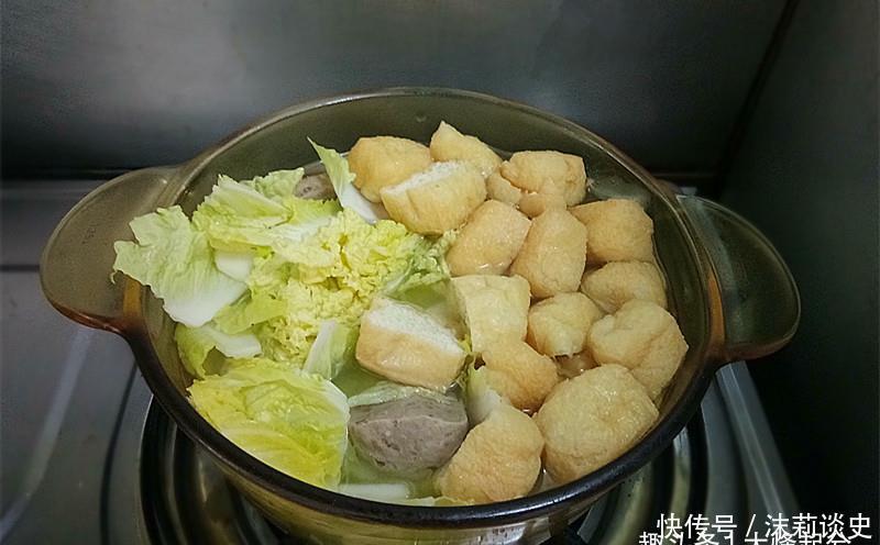 天凉时,炖一锅白菜丸子粉丝汤吧,温暖又开胃