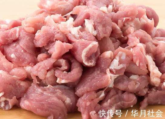 入味|蒜苔炒肉，别直接下锅炒，分享2个窍门，猪肉更滑嫩，蒜苔更入味