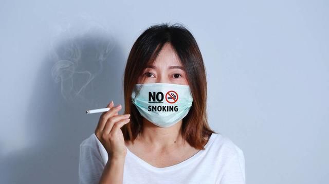 晚上的时|长时间抽烟的人身体若没有“这3种表现”,恭喜你,肺部还算健康