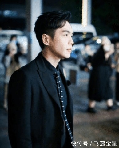 嚴(yán)敏新綜開錄，黃子韜、張若昀西裝革履走紅毯，岳云鵬被“孤立”！