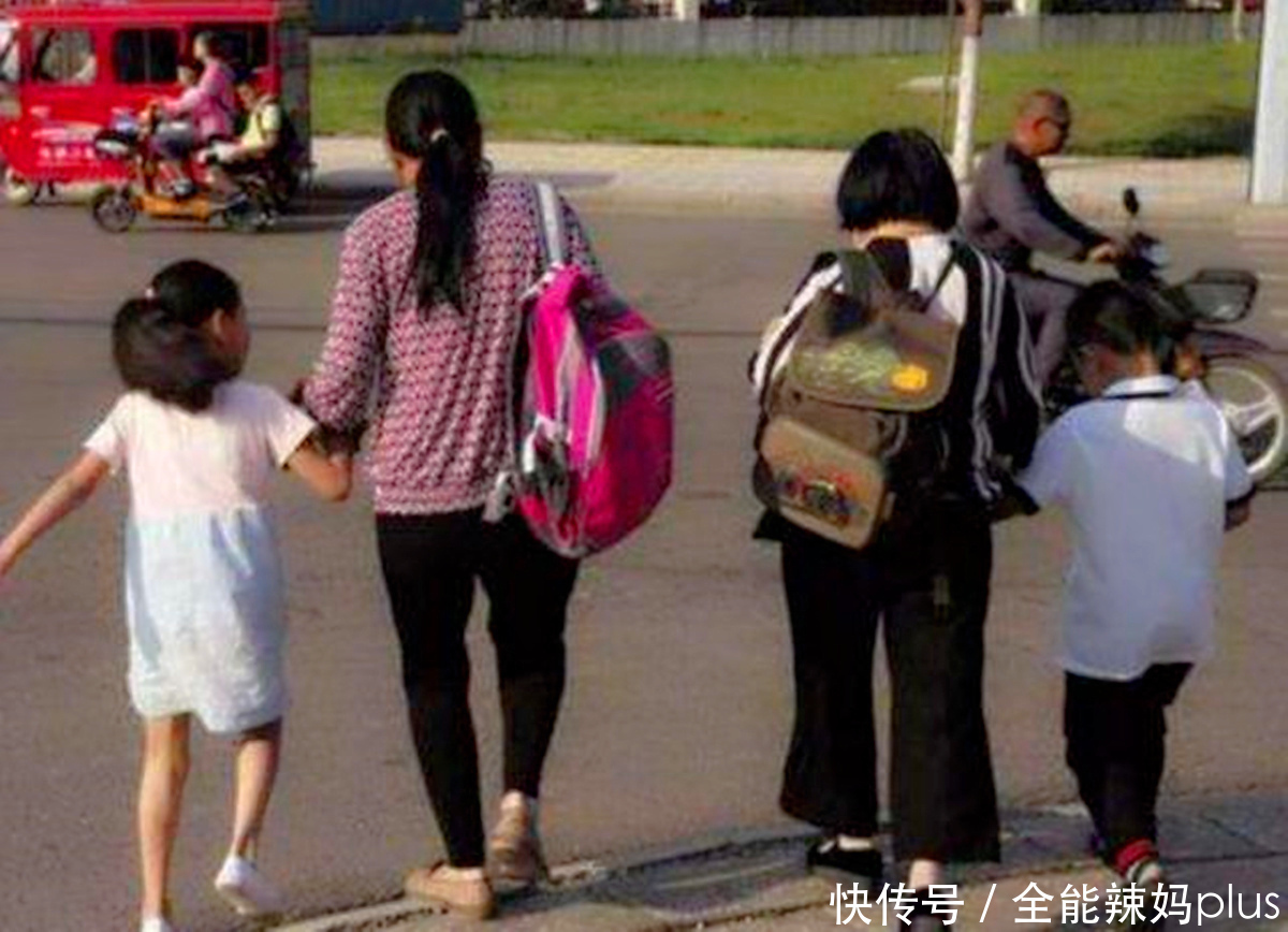 辣妈|老师最反感的4种“接娃”方式,多数家长天天做,快看你占了几条
