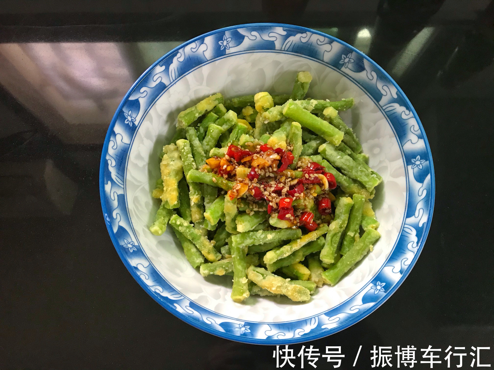小米椒|豆角里打入1个鸡蛋,不炒不煮,没想到如此好吃,开胃解腻不长肉