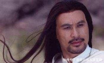 柯镇恶#金庸笔下七大狂人排行榜,第六名扔掉倚天剑,第一名总是被人吊打