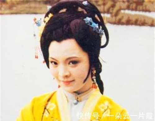 宝蟾$《红楼梦》:泼辣跋扈的宝蟾,是如何赢得夏金桂的信任的?