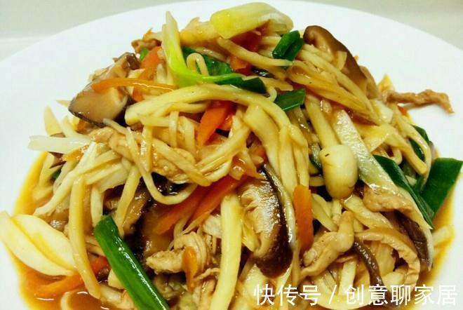 家常素菜菜谱，茭白炒三丝，做法简单，开胃又好吃，吃不够