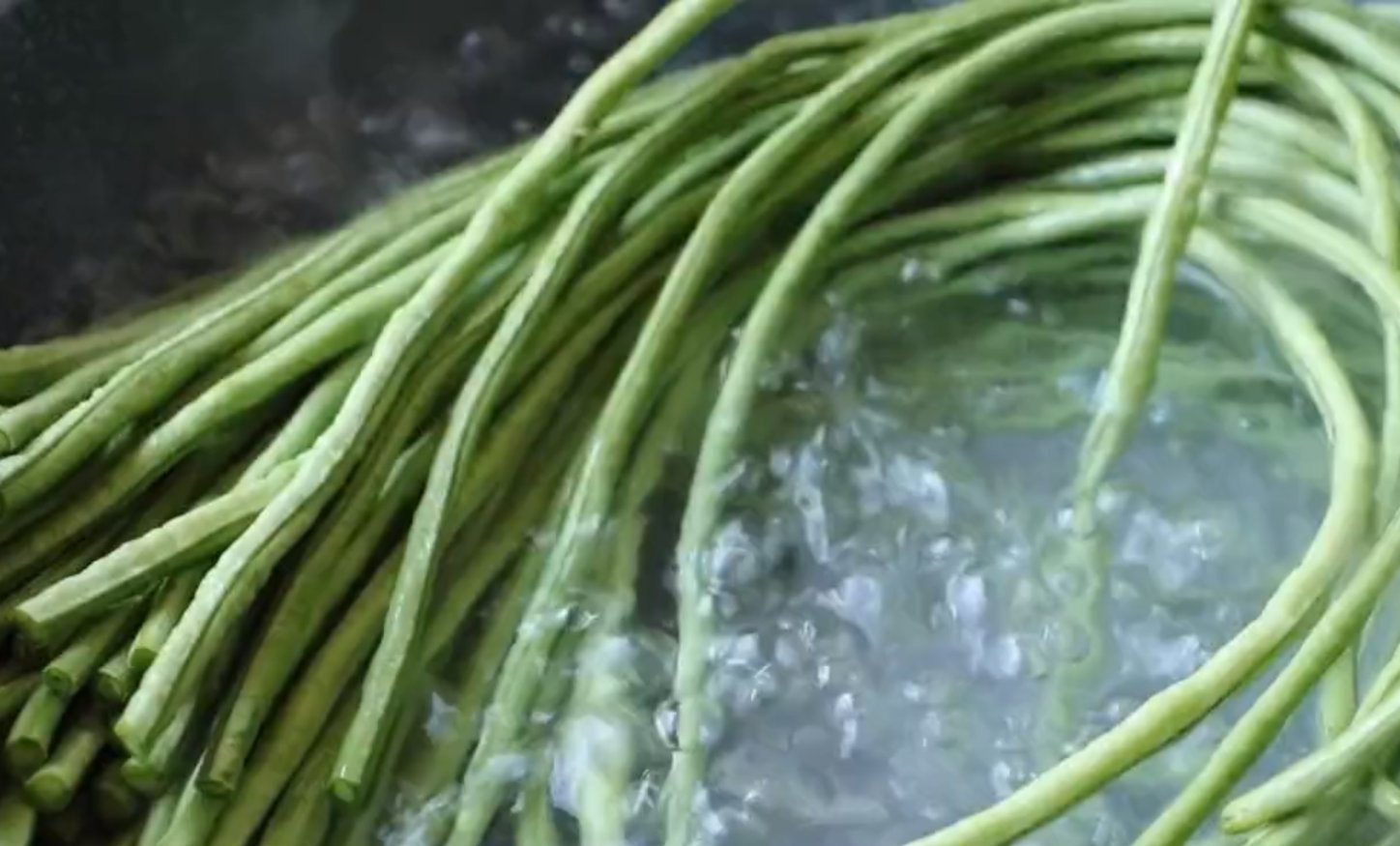 多给孩子吃这菜,高蛋白高营养,买来做包子,不发面不擀皮,真香