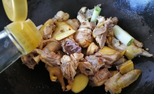 奶奶|80岁奶奶教我煲鸡汤,只需多一步,汤鲜肉嫩,香味扑鼻!