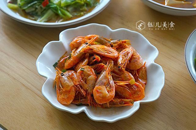 75岁婆婆做的午餐火了,4道菜简单好吃又接地气,妈妈的味道,香