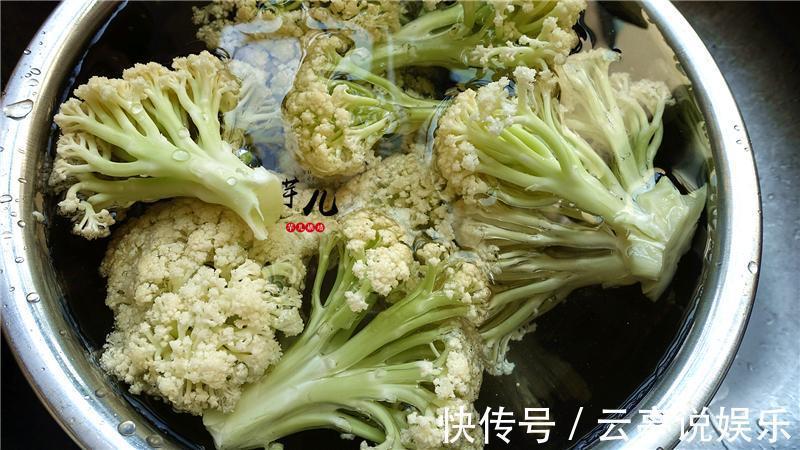 干煸花菜烧腊肉,做法简单,香辣可口,比饭店的好吃,下饭又下酒