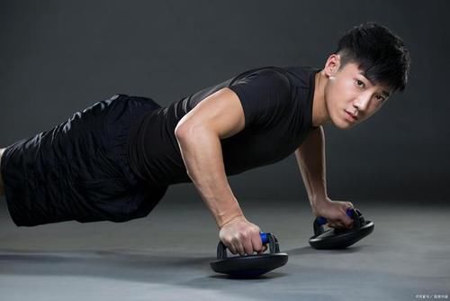 身材|想通过徒手健身练出“健美身材”？确保大重量，身材由你定！