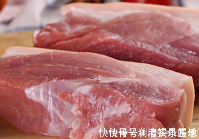 给猪肉解冻,用水泡就错了!教你小妙招,快速解冻,和鲜肉一样