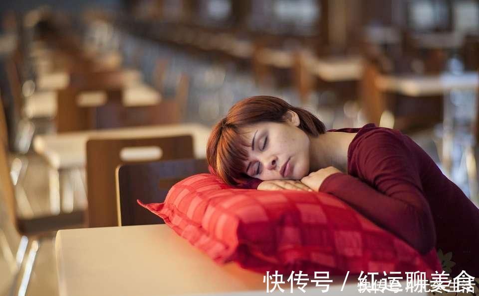 患者|颈椎病:有没有合适的自我疗法?还真有4种,选择合适的