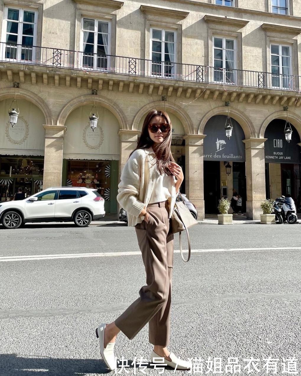 初夏穿衣别犯难，穿“九分裤+平底鞋”就够了，给足你想要的时髦