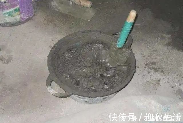 水泥|头次见邻居家这样贴瓷砖,效果太好了,收500块一天也值得