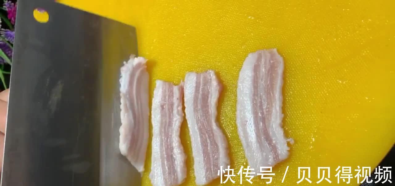 烤肉的做法,选择什么佐料腌制是重点,外焦里嫩香气诱人