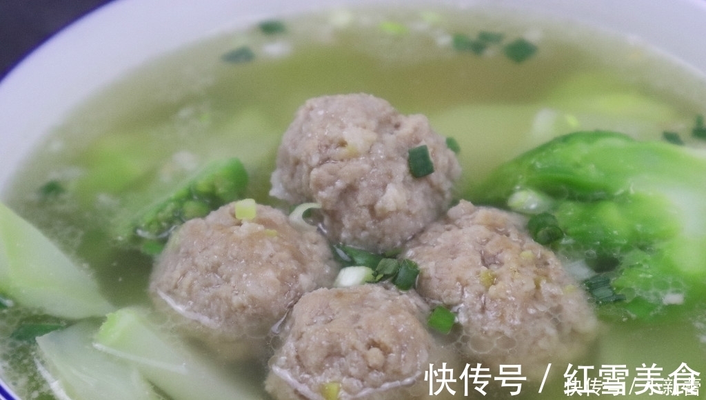 小窍门|肉丸子下锅就散？学会小窍门，肉丸子保准不松散，还很有弹性！