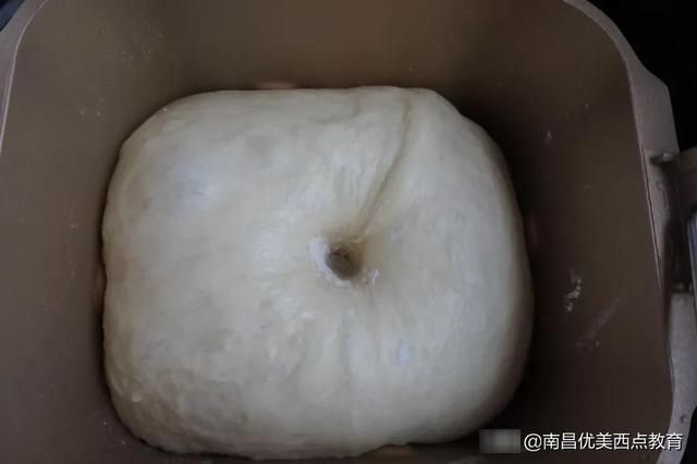 韩国爆款!菠萝酥粒面包,柔软细腻,酸甜油润,口感一绝