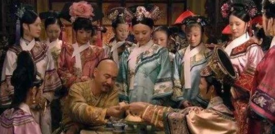 不知|明清的皇帝吃些什么?明朝吃土拨鼠,清朝竟不知牛肉为何物?