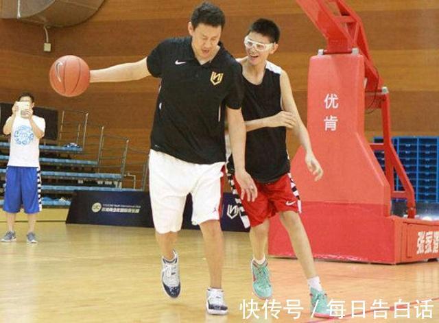 cb男篮主帅儿子被誉最强星二代,跳级进国家队,身高可能超姚明!