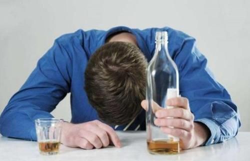 烟酒|30岁男子烟酒不沾,查出前列腺炎,医生:3个习惯是“祸根”