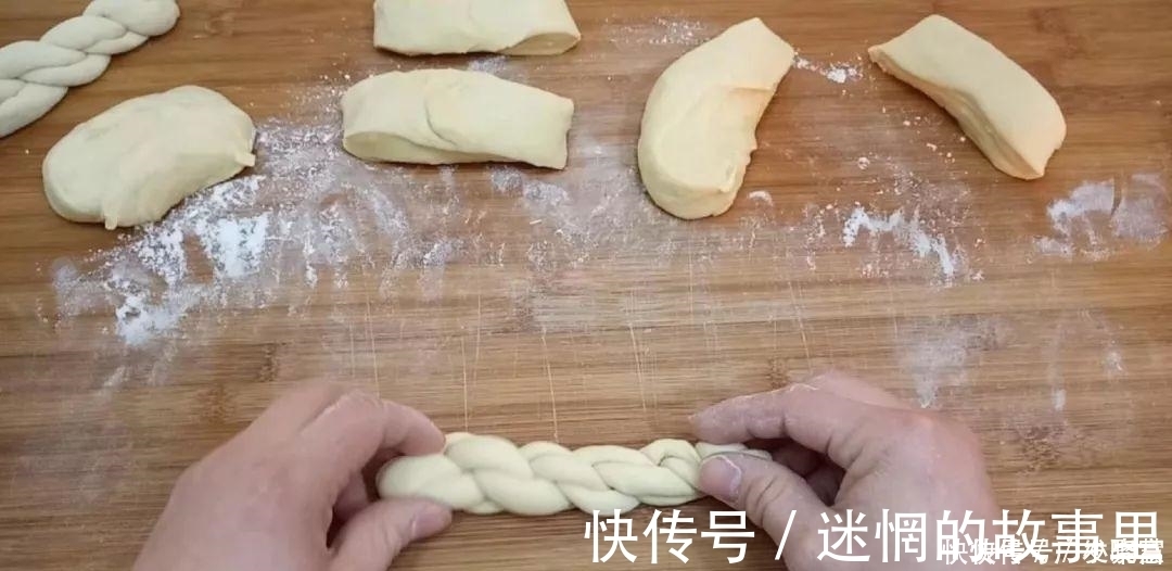 油条|2个鸡蛋,1袋牛奶,不用一滴水,比油条面包还好吃,放凉都不会硬