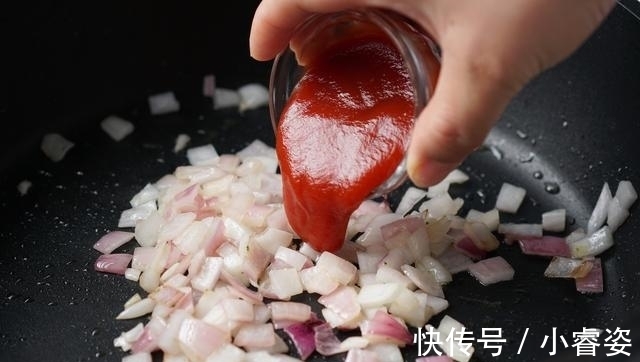 鲜虾|剩米饭别浪费,加些料烤一烤,色彩缤纷,奶香浓郁,孩子们抢着吃