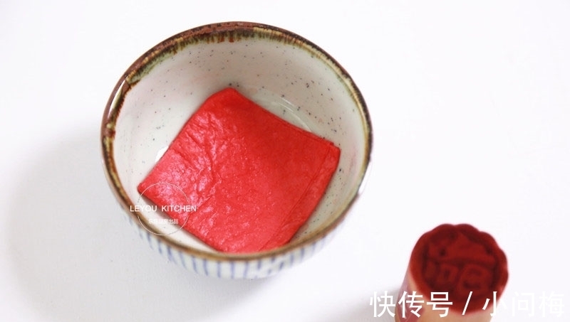 馅料|每年中秋都会做的月饼,咬一口,满手满嘴都是酥皮,比买的还香