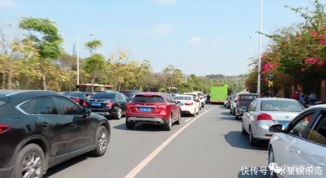 老年|大年初一行大运,南宁路上“红通通”,你参与了吗?