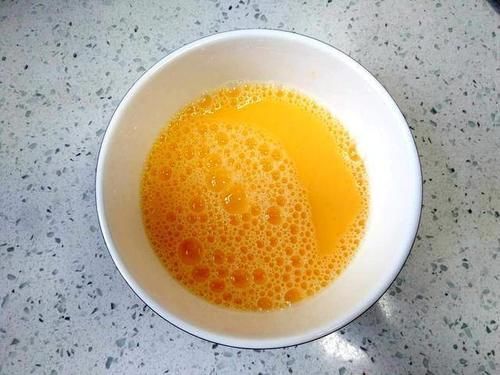 馒头片不要直接下锅炸,多加一步,焦黄酥脆不油腻,比炸油条还香