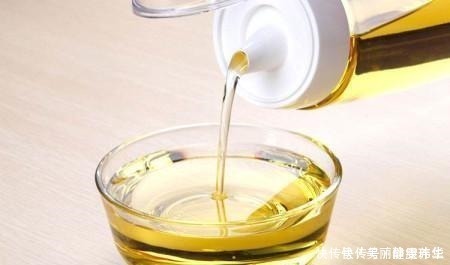 娇艳|4月,给君子兰吃点“补品”,叶片肥绿花娇艳,错过又得等一年!