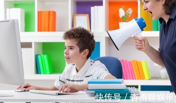 坏习惯|若发现孩子有这四个行为时,李玫瑾该打就得打!长大了很难改正
