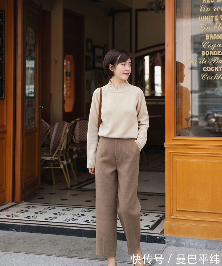 针织开衫 “毛衣”不要老搭配牛仔裤,太土了!试试这样穿,时髦保暖有气质