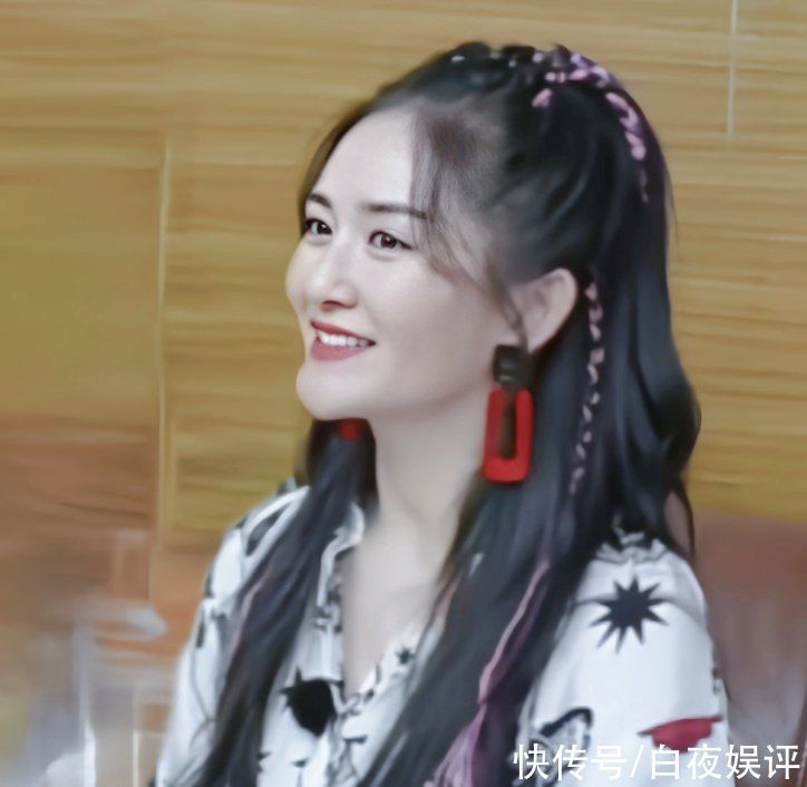 冲着谢娜复出看《快本》直播,却被33岁赵丽颖给美到了