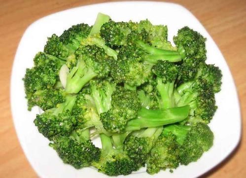 污垢|西兰花用清水越洗越脏,教你3个妙招,虫卵污垢全都自动跑出来