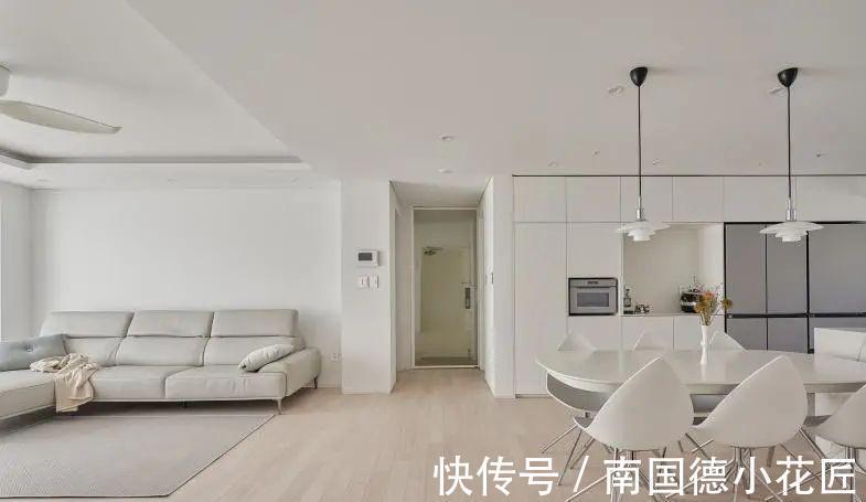 书桌|坚守自己的装修准则：简装为主，7个细节，再多住20年仍是经典