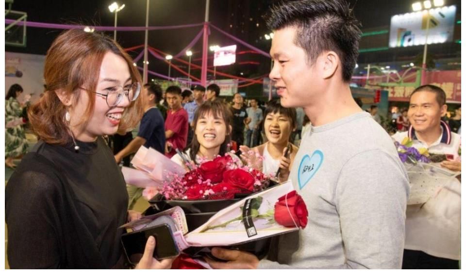 灵魂伴侣|在“非诚勿扰”站了5年,爆灯多次却从不牵手,最终被孟非赶下台