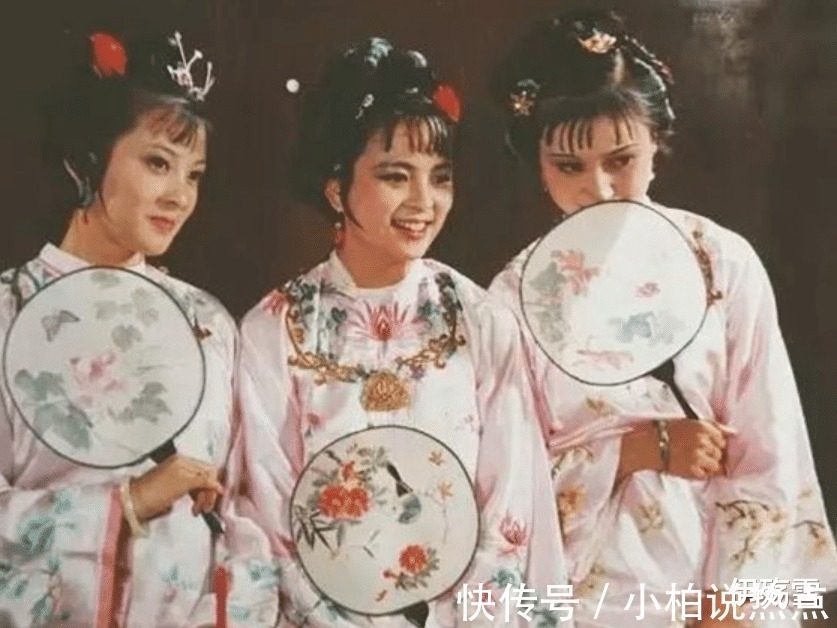 贾宝玉!人生若只如初见,何事秋风悲画扇丨探析《红楼梦》中折扇的作用