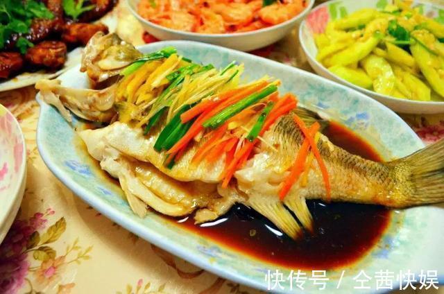 豆酱|美食推荐笋干炒腊肉、蚝油双菇、酱香鱿鱼、清蒸鲈鱼的做法